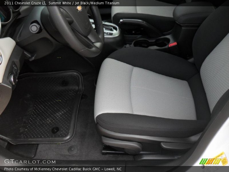 Summit White / Jet Black/Medium Titanium 2011 Chevrolet Cruze LS