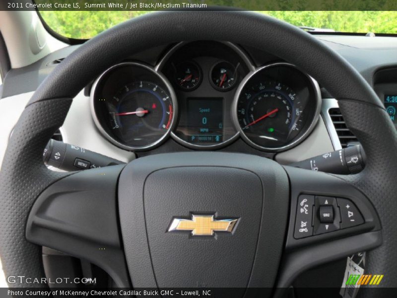 Summit White / Jet Black/Medium Titanium 2011 Chevrolet Cruze LS