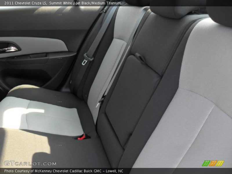 Summit White / Jet Black/Medium Titanium 2011 Chevrolet Cruze LS