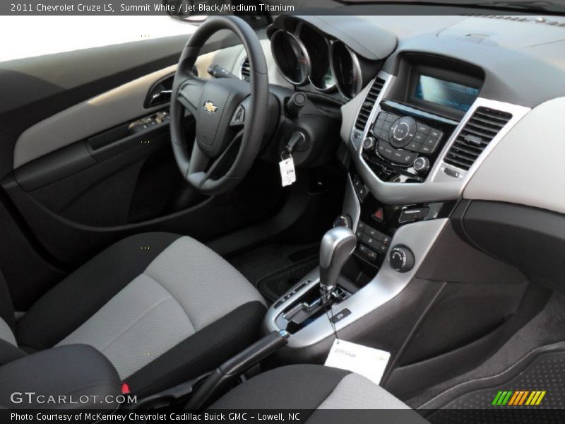 Summit White / Jet Black/Medium Titanium 2011 Chevrolet Cruze LS