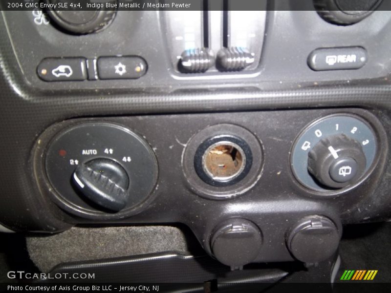 Indigo Blue Metallic / Medium Pewter 2004 GMC Envoy SLE 4x4