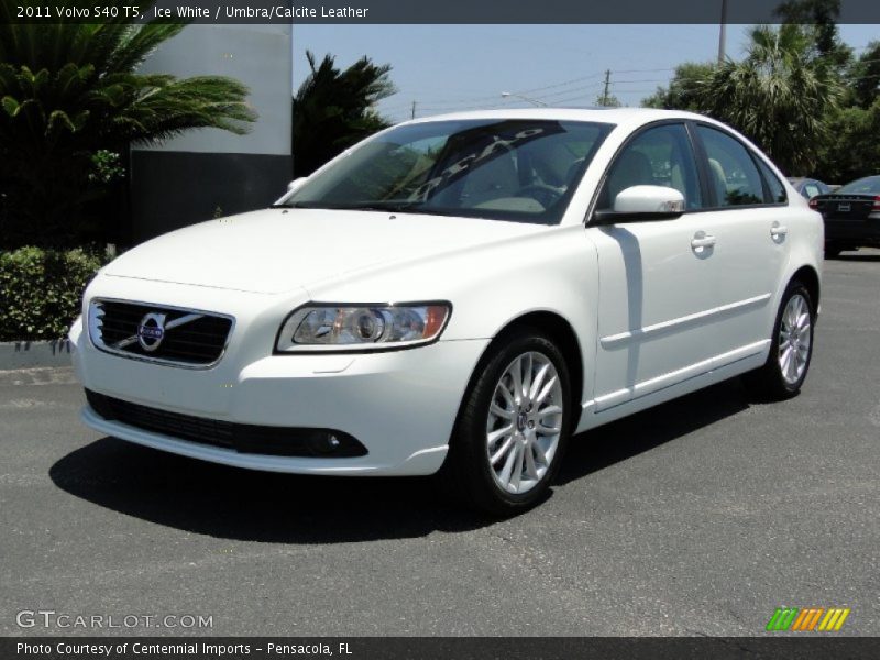 Ice White / Umbra/Calcite Leather 2011 Volvo S40 T5