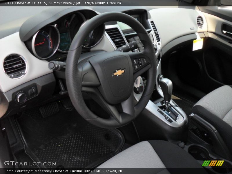 Summit White / Jet Black/Medium Titanium 2011 Chevrolet Cruze LS