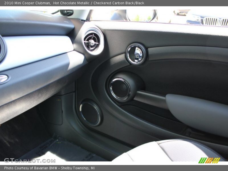 Hot Chocolate Metallic / Checkered Carbon Black/Black 2010 Mini Cooper Clubman