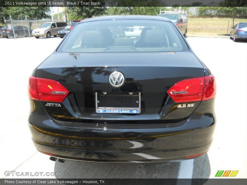 Black / Titan Black 2011 Volkswagen Jetta SE Sedan