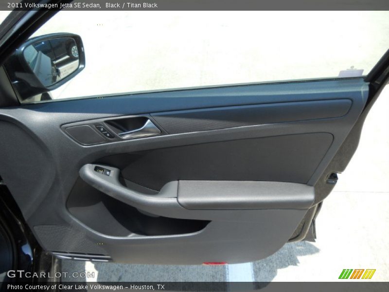 Black / Titan Black 2011 Volkswagen Jetta SE Sedan