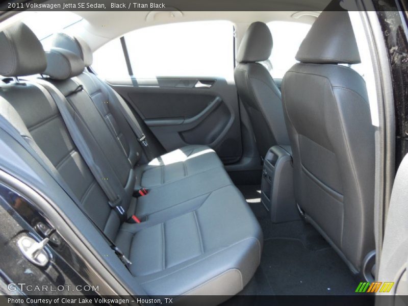Black / Titan Black 2011 Volkswagen Jetta SE Sedan