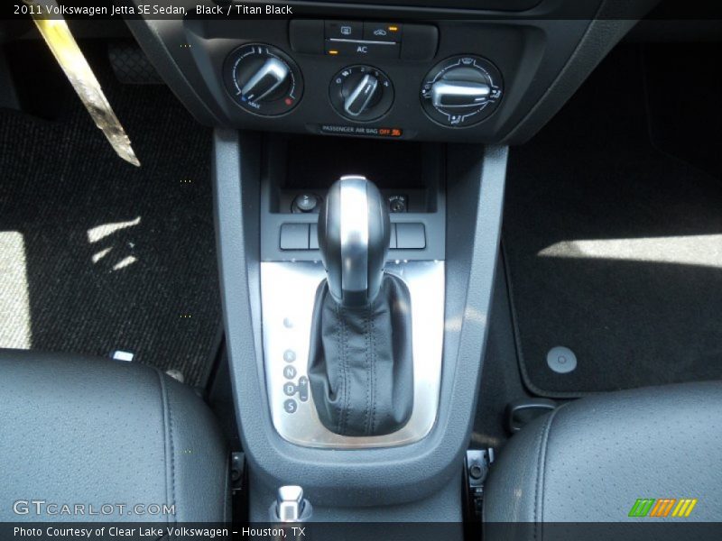 Black / Titan Black 2011 Volkswagen Jetta SE Sedan