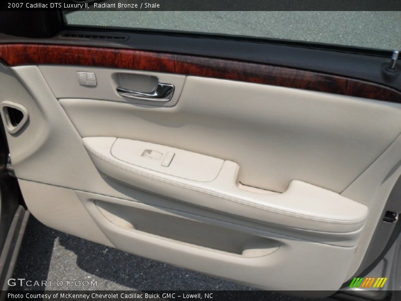 Radiant Bronze / Shale 2007 Cadillac DTS Luxury II