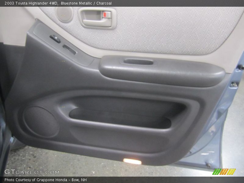 Bluestone Metallic / Charcoal 2003 Toyota Highlander 4WD