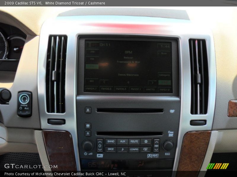 White Diamond Tricoat / Cashmere 2009 Cadillac STS V6