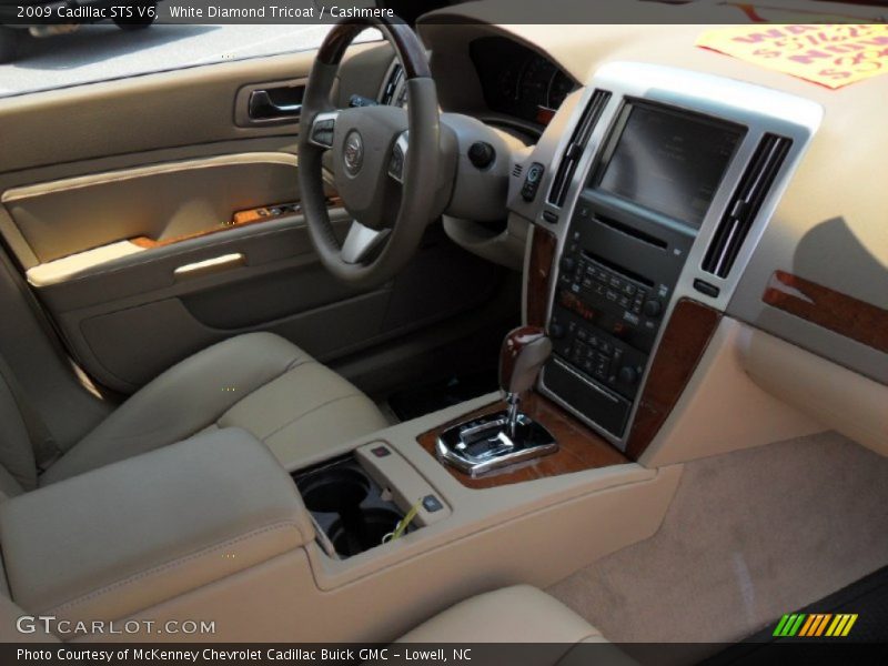 White Diamond Tricoat / Cashmere 2009 Cadillac STS V6
