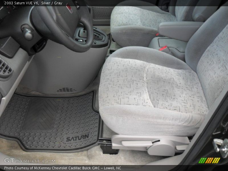 Silver / Gray 2003 Saturn VUE V6