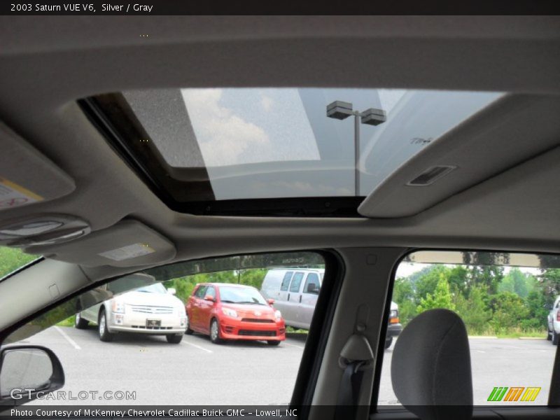 Silver / Gray 2003 Saturn VUE V6