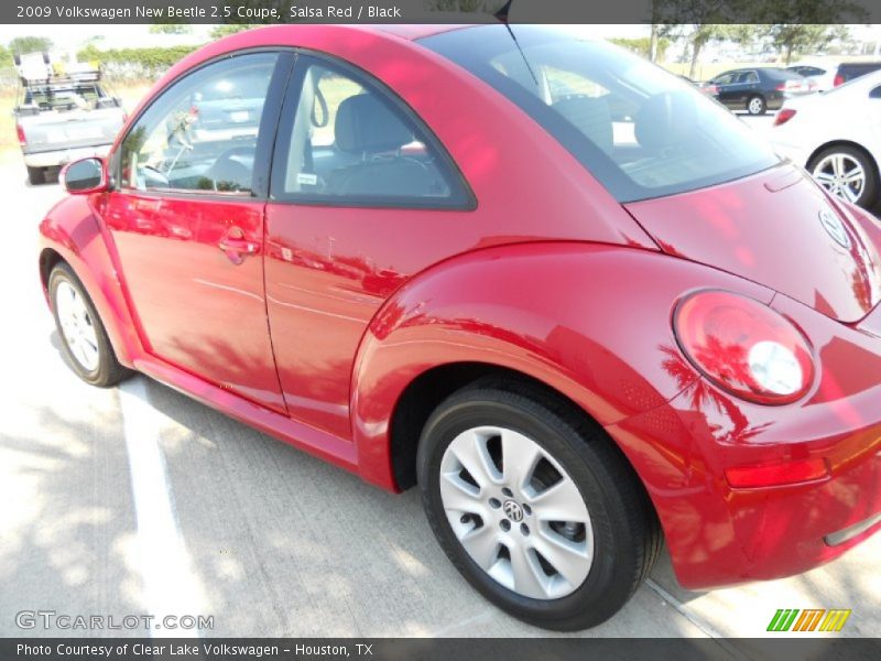 Salsa Red / Black 2009 Volkswagen New Beetle 2.5 Coupe