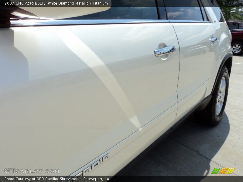 White Diamond Metallic / Titanium 2007 GMC Acadia SLT