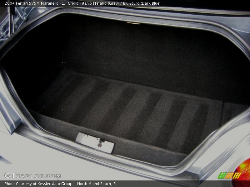 Grigio Titanio Metallic (Grey) / Blu Scuro (Dark Blue) 2004 Ferrari 575M Maranello F1