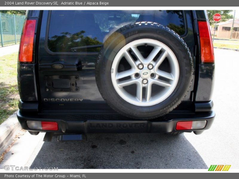 Adriatic Blue / Alpaca Beige 2004 Land Rover Discovery SE