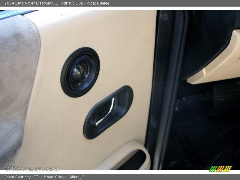 Adriatic Blue / Alpaca Beige 2004 Land Rover Discovery SE