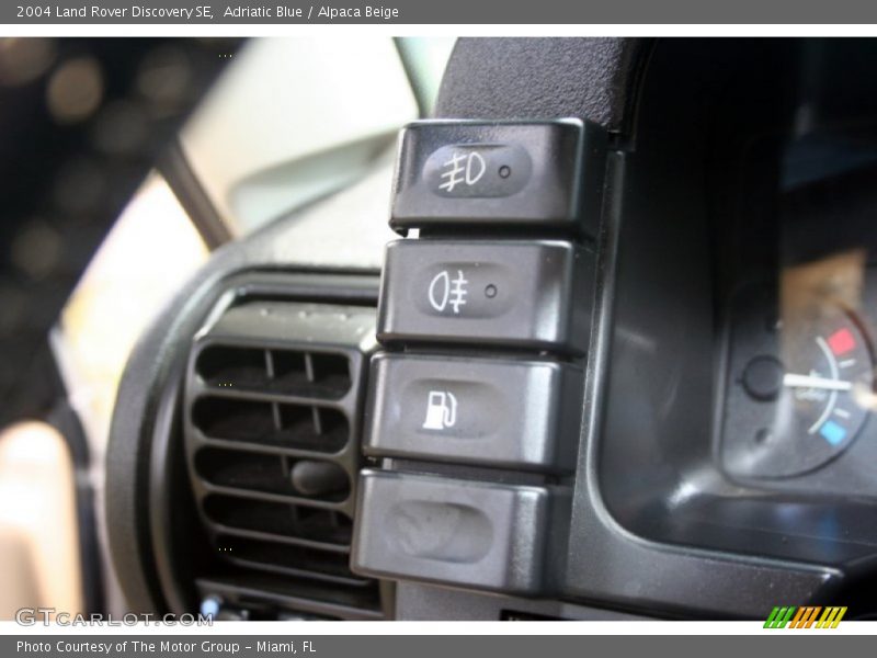 Adriatic Blue / Alpaca Beige 2004 Land Rover Discovery SE