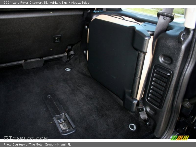 Adriatic Blue / Alpaca Beige 2004 Land Rover Discovery SE