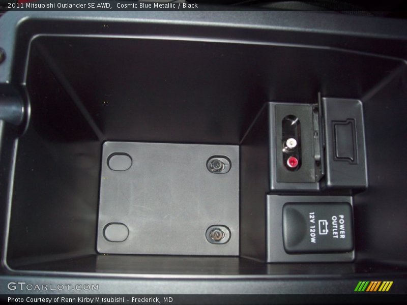 Cosmic Blue Metallic / Black 2011 Mitsubishi Outlander SE AWD