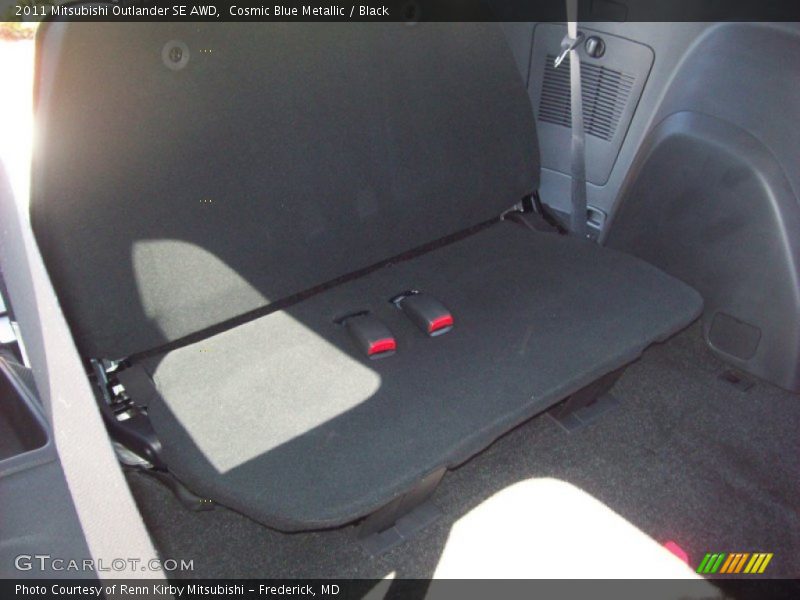 Cosmic Blue Metallic / Black 2011 Mitsubishi Outlander SE AWD