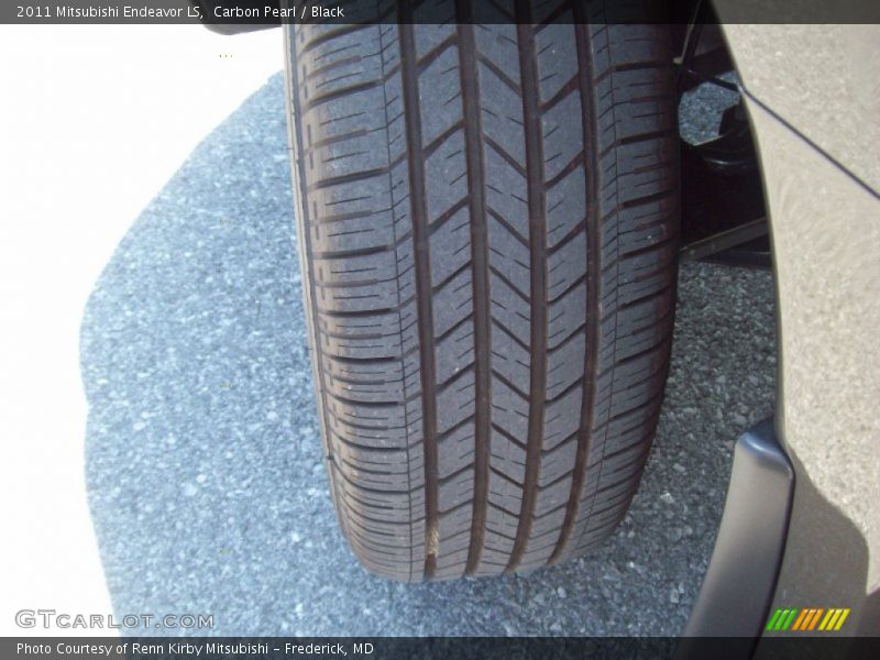 Carbon Pearl / Black 2011 Mitsubishi Endeavor LS
