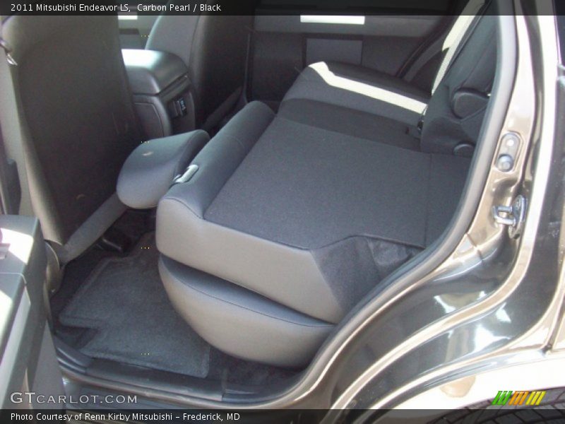 Carbon Pearl / Black 2011 Mitsubishi Endeavor LS