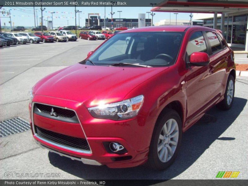 Front 3/4 View of 2011 Outlander Sport SE 4WD