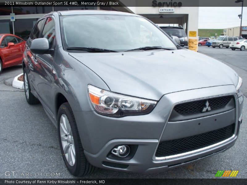 Front 3/4 View of 2011 Outlander Sport SE 4WD