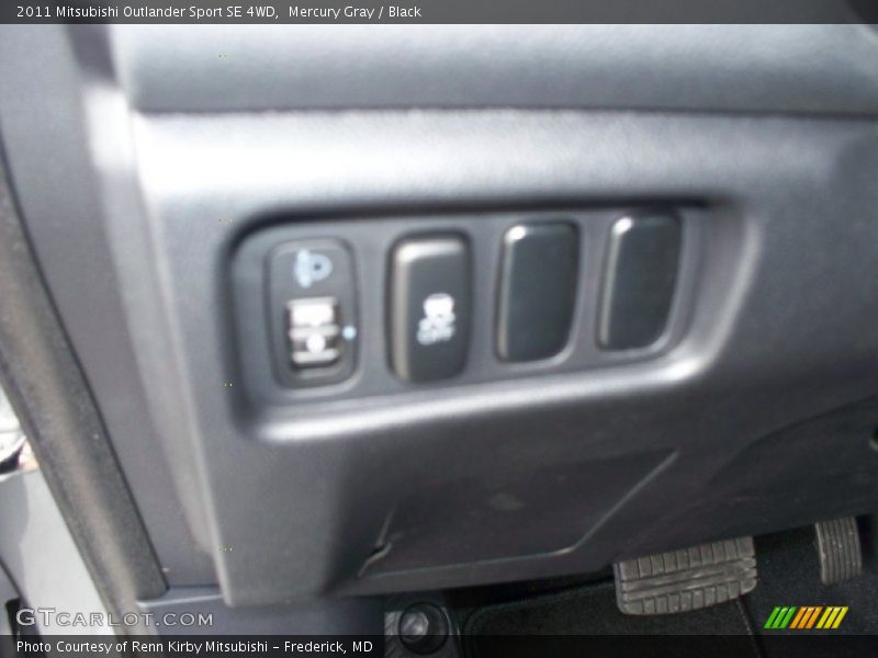 Mercury Gray / Black 2011 Mitsubishi Outlander Sport SE 4WD