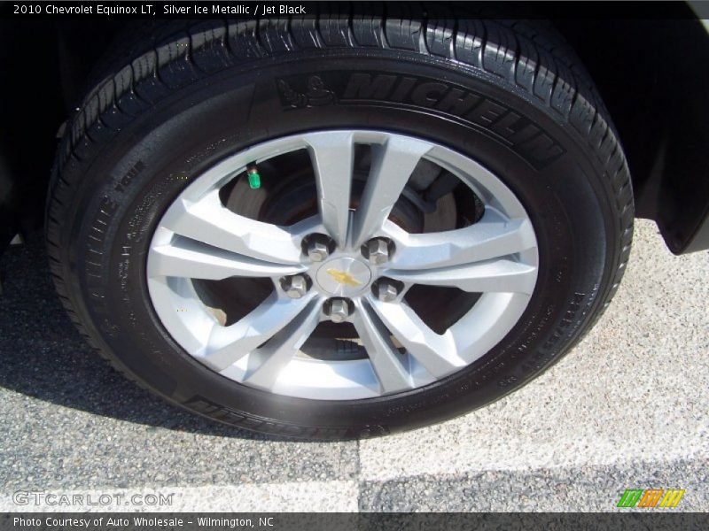 Silver Ice Metallic / Jet Black 2010 Chevrolet Equinox LT