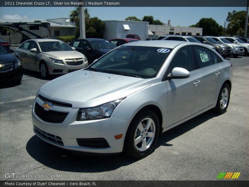 Silver Ice Metallic / Medium Titanium 2011 Chevrolet Cruze LT