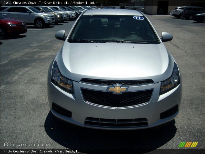 Silver Ice Metallic / Medium Titanium 2011 Chevrolet Cruze LT
