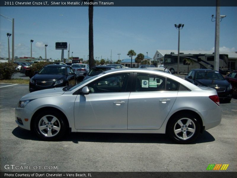 Silver Ice Metallic / Medium Titanium 2011 Chevrolet Cruze LT