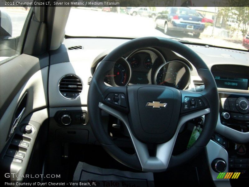 Silver Ice Metallic / Medium Titanium 2011 Chevrolet Cruze LT
