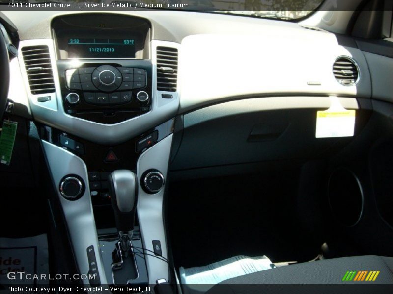 Silver Ice Metallic / Medium Titanium 2011 Chevrolet Cruze LT