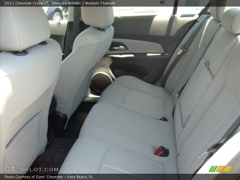 Silver Ice Metallic / Medium Titanium 2011 Chevrolet Cruze LT