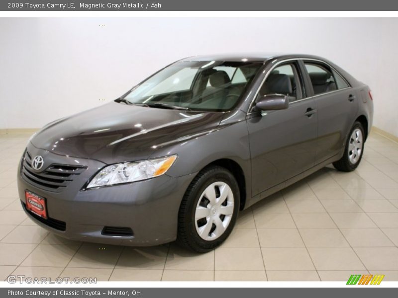 Magnetic Gray Metallic / Ash 2009 Toyota Camry LE