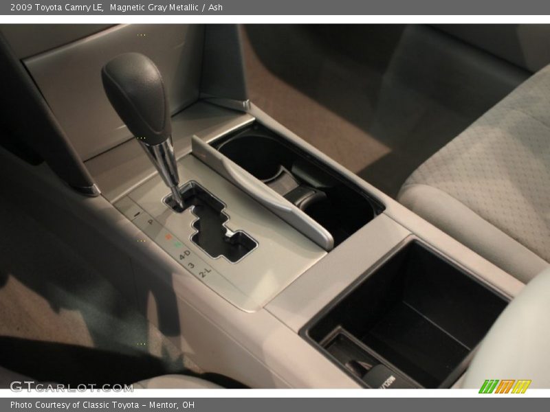 Magnetic Gray Metallic / Ash 2009 Toyota Camry LE