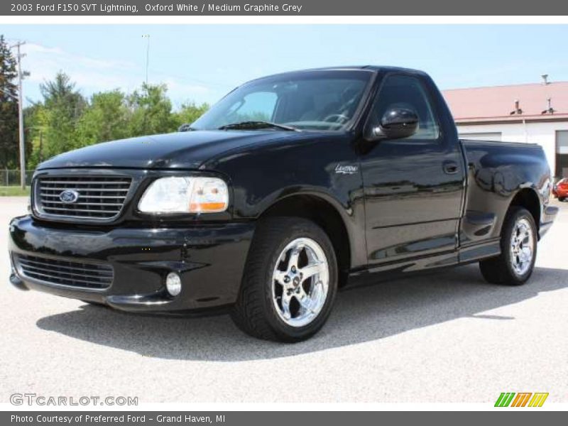 Front 3/4 View of 2003 F150 SVT Lightning