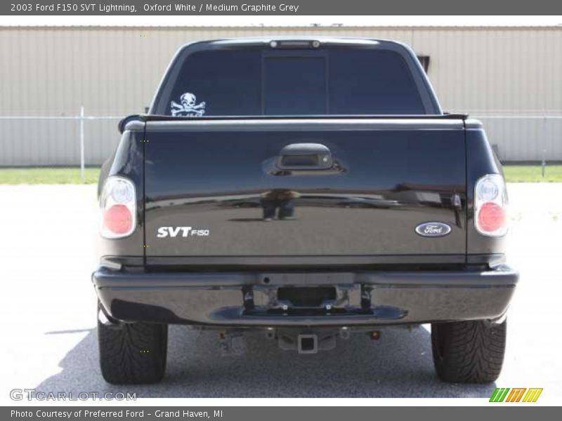 Oxford White / Medium Graphite Grey 2003 Ford F150 SVT Lightning