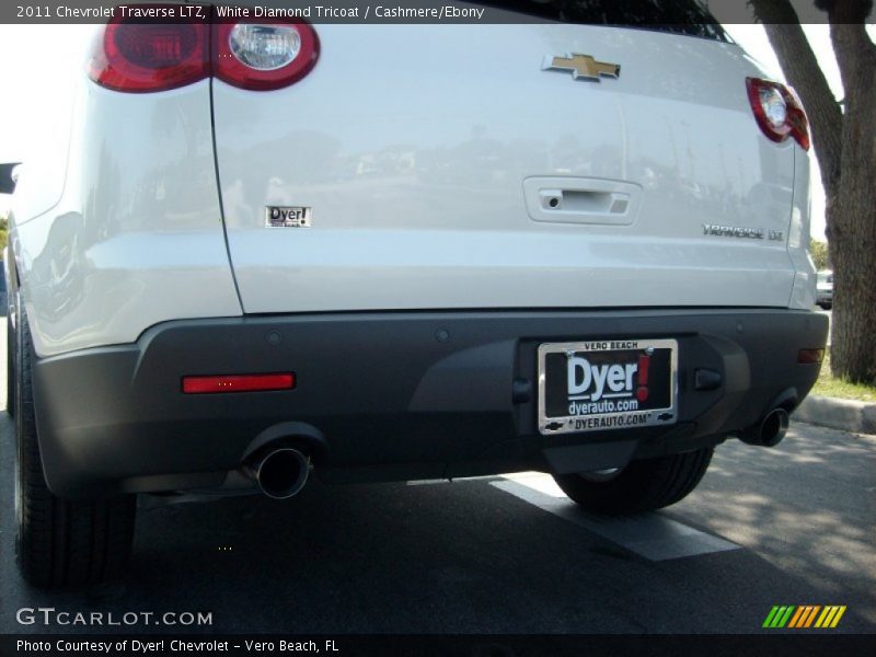 White Diamond Tricoat / Cashmere/Ebony 2011 Chevrolet Traverse LTZ