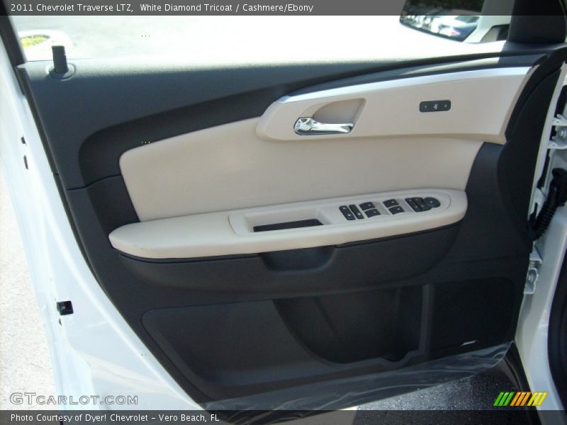 White Diamond Tricoat / Cashmere/Ebony 2011 Chevrolet Traverse LTZ