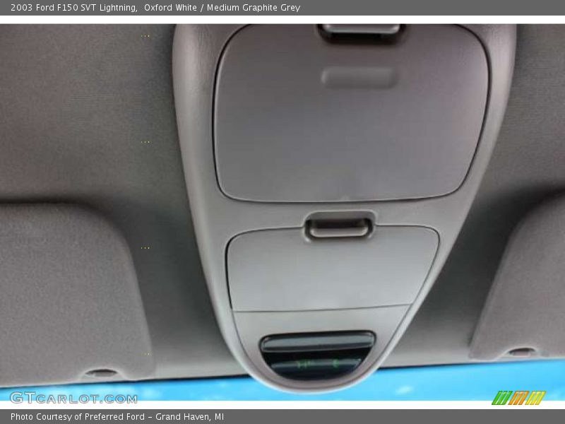 Oxford White / Medium Graphite Grey 2003 Ford F150 SVT Lightning