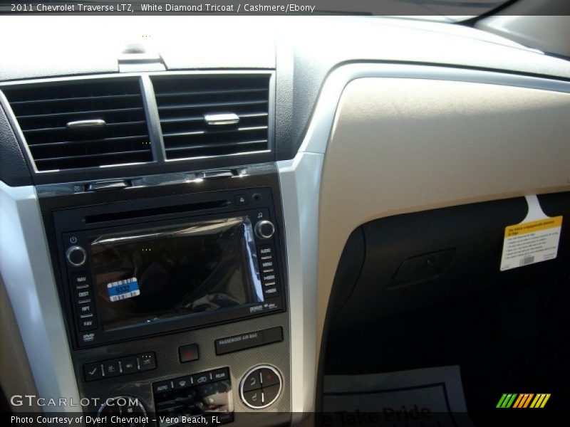 White Diamond Tricoat / Cashmere/Ebony 2011 Chevrolet Traverse LTZ
