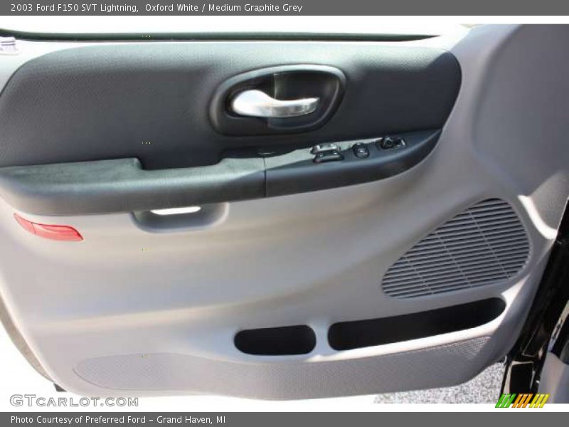 Oxford White / Medium Graphite Grey 2003 Ford F150 SVT Lightning