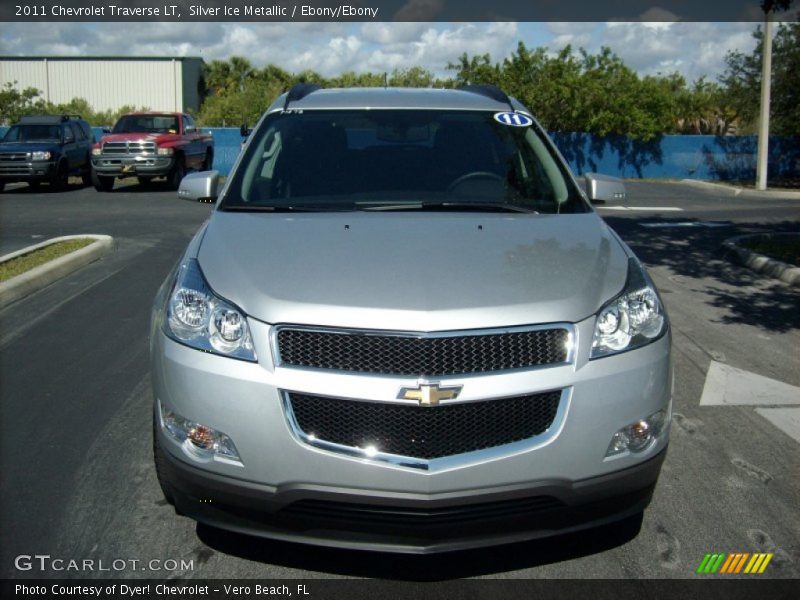 Silver Ice Metallic / Ebony/Ebony 2011 Chevrolet Traverse LT
