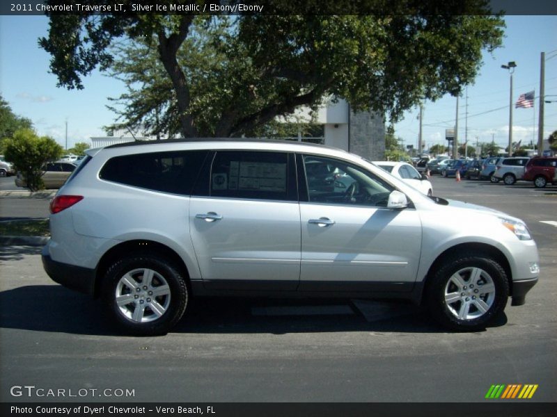 Silver Ice Metallic / Ebony/Ebony 2011 Chevrolet Traverse LT